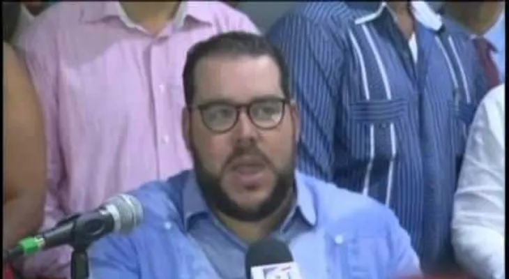 Miguel rinde informe a Comisión Política del PRD sobre acuerdo con el PLD