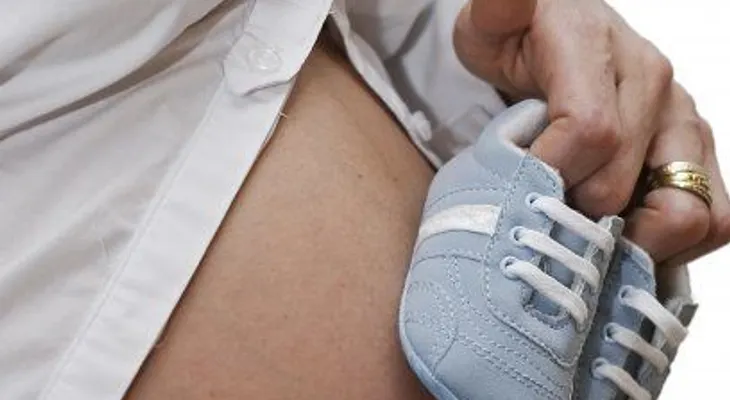 30% mujeres AL ha sido madre antes de los 20 años