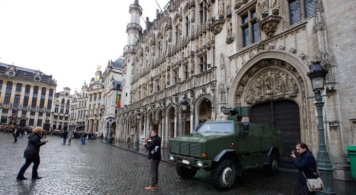 Militarizada, Bruselas sigue bajo alerta máxima
