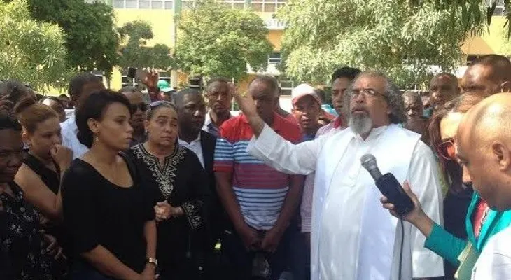 Padre Rogelio realiza misa frente a la SCJ y la Procuraduría en memoria de regidor asesinado