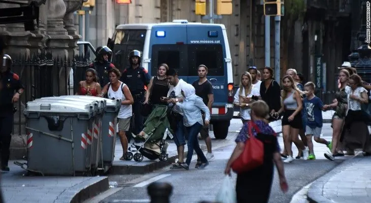Despertar a la tragedia: ataque a Barcelona es el primero de España en muchos años