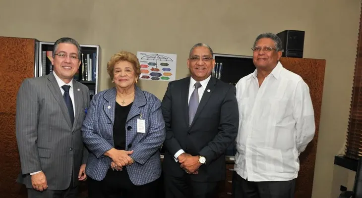 Voluntariado Bancentraliano y Cruz Roja Dominicana firman acuerdo 