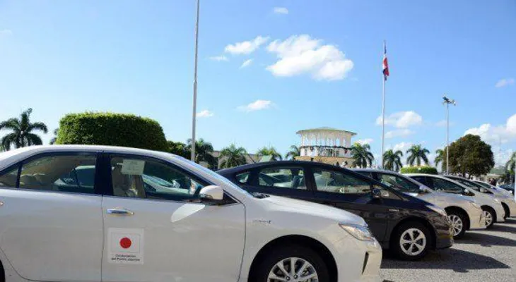 Gobierno de Japón dona vehículos híbridos a la Digepep