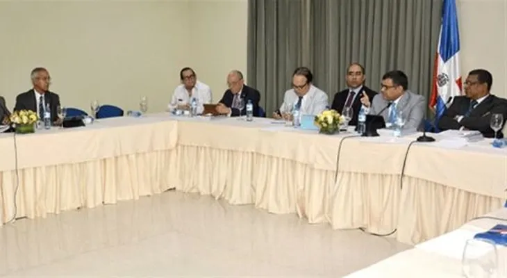Comisión bicameral retornará 200 millones de pesos al TC