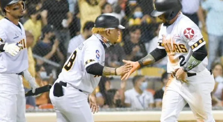 Aguilas y Licey empiezan con buen pie; tienen 3-0; Escogido 2-2; Toros y GC 0-3
