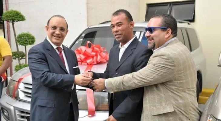 PRSC entrega 4 yipetas y un carro a periodistas ganaron en fiesta Navidad