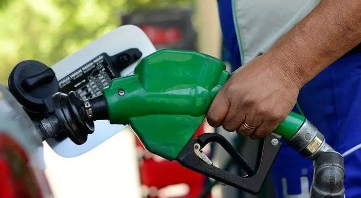 Suben RD$5 pesos a gasolina premium y RD$3 a la regular; RD$5:00 al gasoil regular; congelan precio Gas Natural