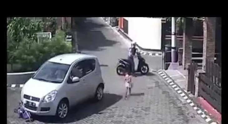 Una niña protegida por el mismo DIOS... (VIDEO)