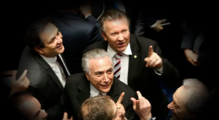 Temer se salva del juicio político: oficialistas en Brasil alcanzan votos para evitarlo