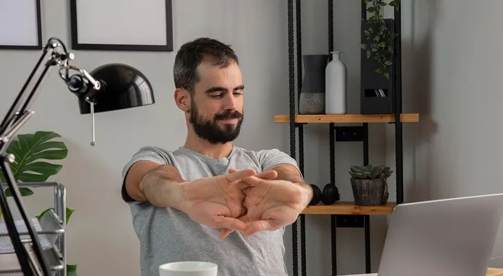 Pausas activas: La importancia de mantenerse activo en el trabajo remoto