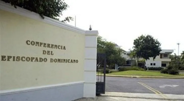 Conferencia del Episcopado resalta vocación de servicio de agentes policiales