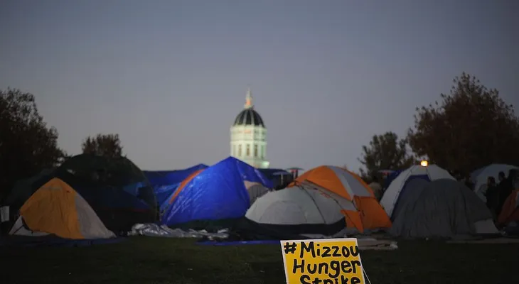 Protestas en Universidad de Missouri son solo el principio, dicen estudiantes