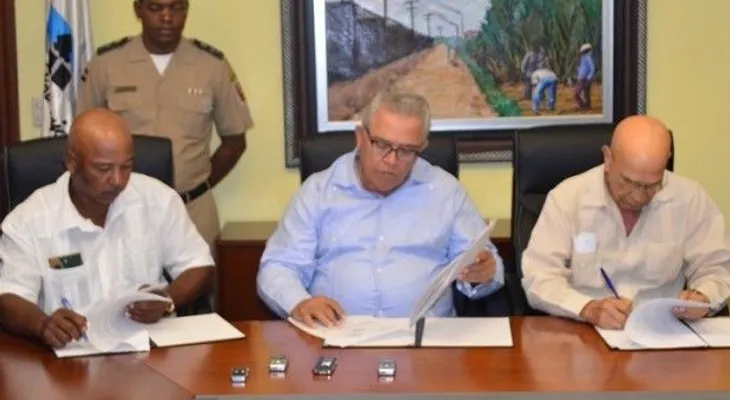 CEA firma convenios de financiamientos con productores de caña