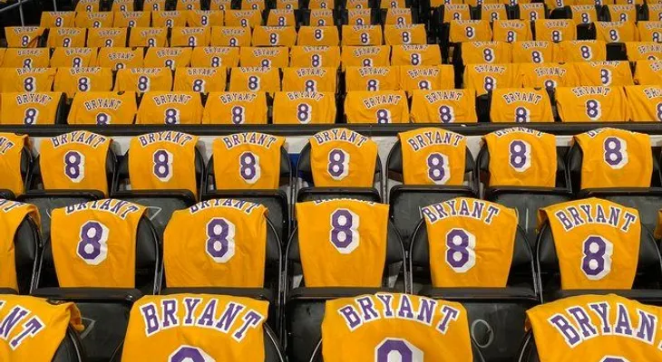 Los Angeles Lakers se preparan este sábado para primer partido tras muerte de Kobe Bryant