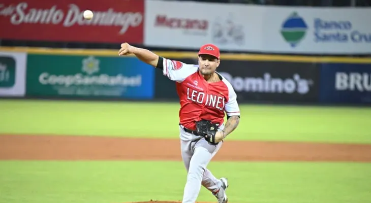 Leones ganaban 1-0 antes de suspensión por falla eléctrica