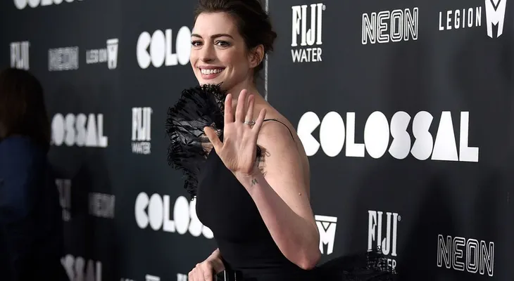 La foto que Anne Hathaway se arrepiente de haber subido a las redes sociales