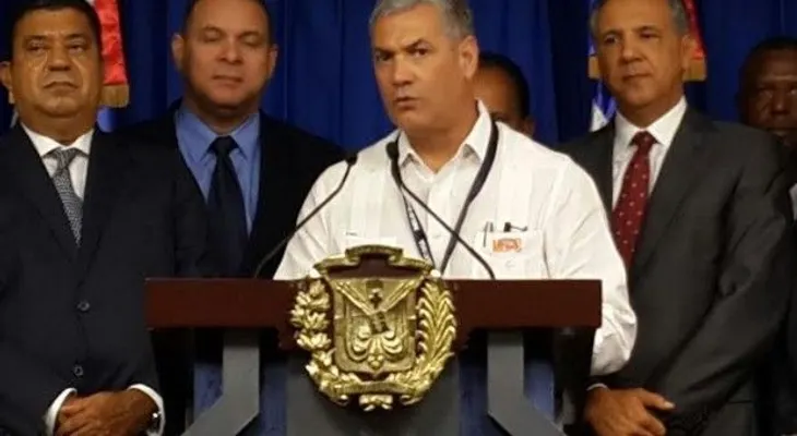 Presidente Medina ordena reconstrucción del mercado que se quemó en La Vega