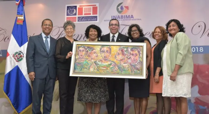 MINERD presenta exposición de pintura de maestras jubiladas â??Colores y Formas: Trayecto de Vidaâ?