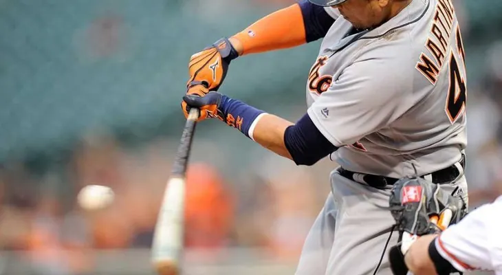 Víctor Martínez y Justin Upton disparan jonrones ganadores