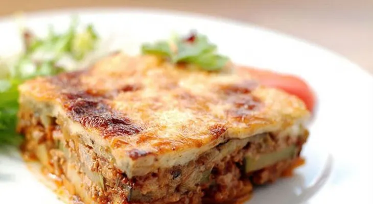 Almuerza diferente con esta Moussaka (Receta griega)