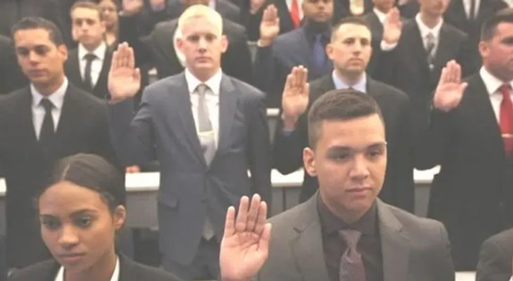 27 dominicanos se gradúan de policías en Nueva York