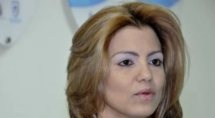 Michellle Cohen dice que Yolanda Martínez quiere encubrir la falta cometida; el lío pica y se extiende