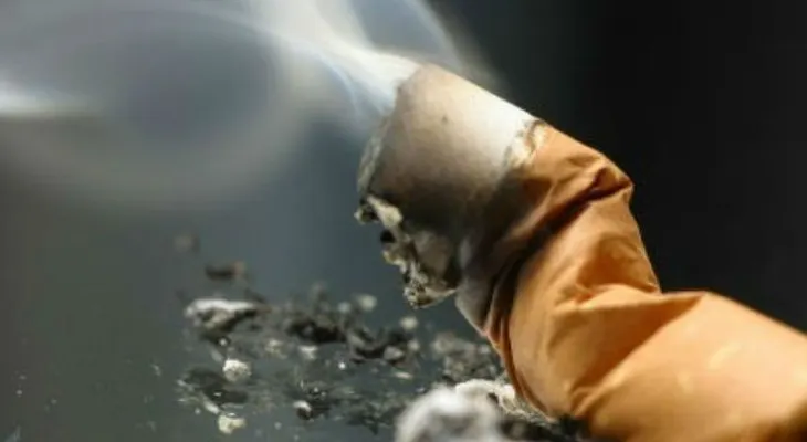 Fumar aumenta el riesgo de cometer suicidio