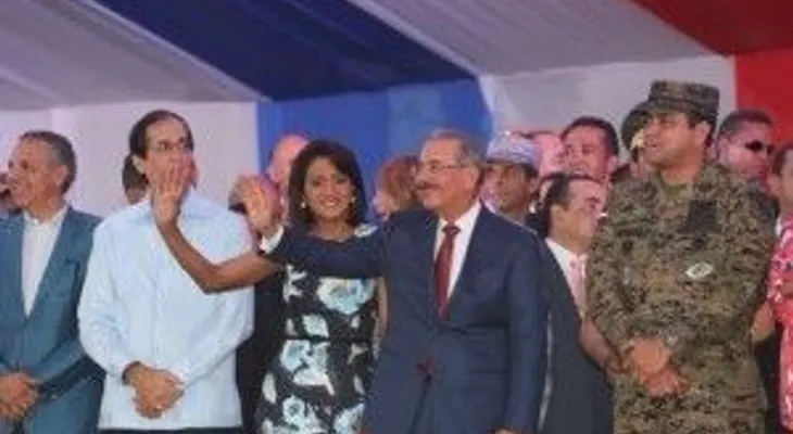 Realizan desfile militar por independencia nacional