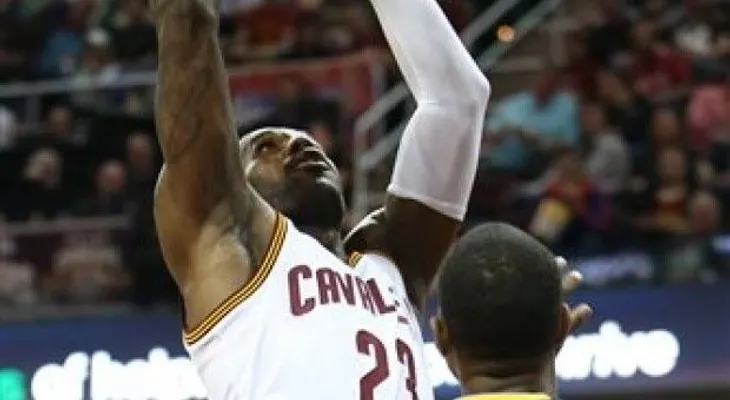 LeBron James brilla en 6to triunfo seguido de Cleveland
