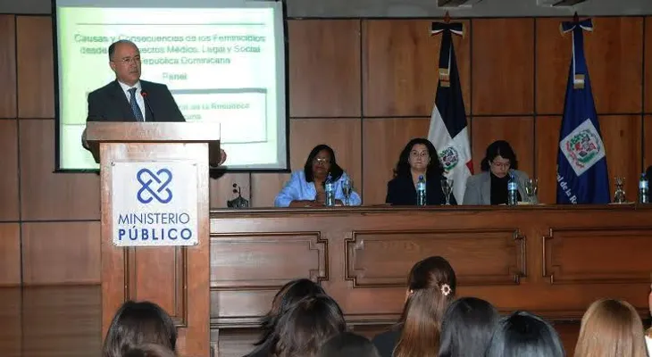 Realizan panel para concretar plan contra alto índice de feminicidios