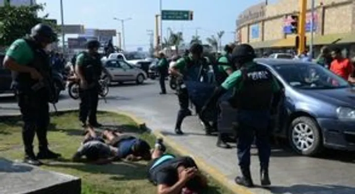 Seis muertos y 1.500 detenidos por violencia ligada al "gasolinazo" en México