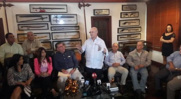 Hipólito dispuesto a ser interrogado por caso Odebrecht; pero dice también deben llamar a LF y a DM 