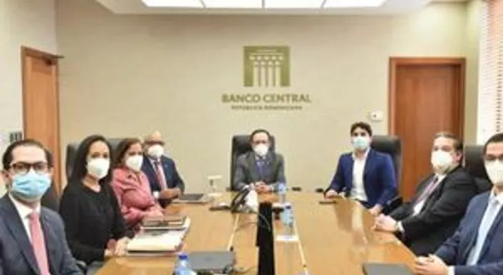 El BCIE presenta a Valdez Albizu un programa de reactivación económica de US$1,000 millones 
