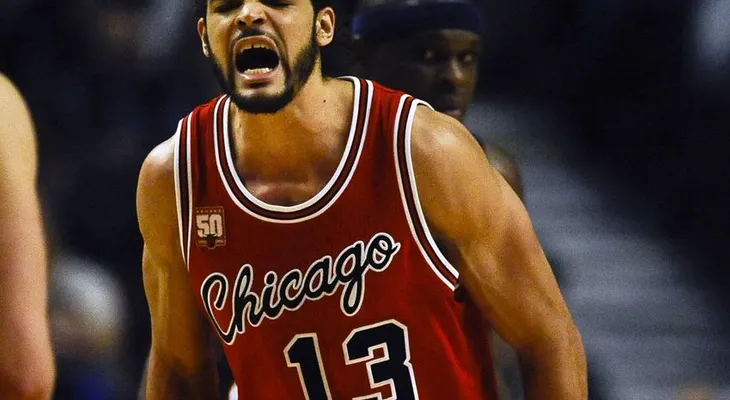 Joakim Noah acepta oferta de Knicks por cuatro años y 72 millones