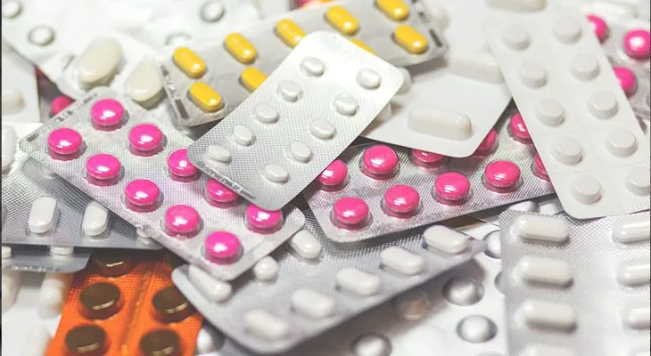  El Gobierno español no dará fondos a regiones que no firmen un acuerdo que beneficia a farmacéuticas 