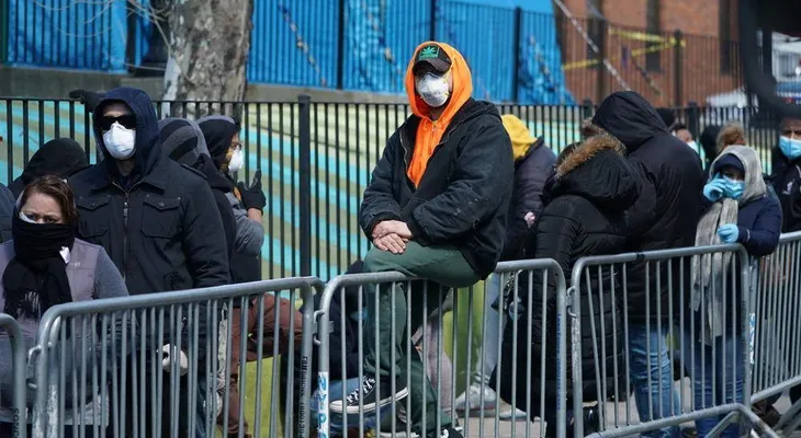 Nueva York avanza como un "tren bala" y supera 25.000 casos de coronavirus