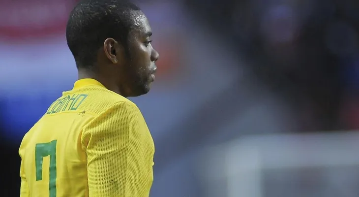 Robinho fue condenado a 9 años de cárcel por violar a una mujer