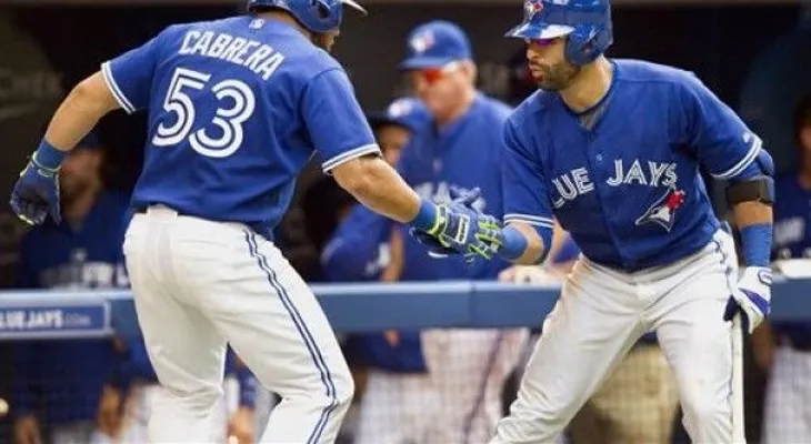 Azulejos ganan con doblete de Melky Cabrera 