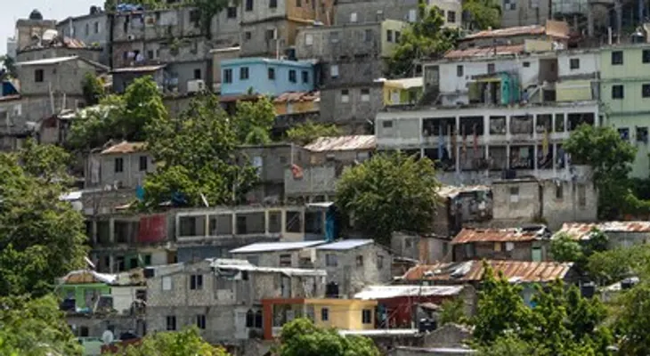 Viviendas en laderas y cañadas del Gran Santo Domingo: un riesgo que persiste por décadas