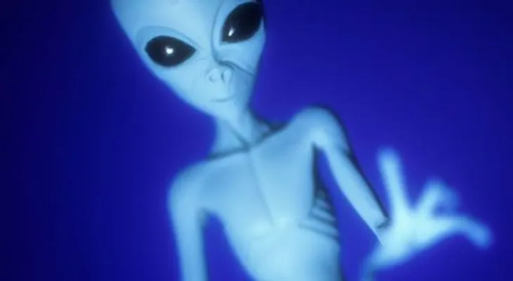 ''Extraterrestre"' visita joven en su habitación
