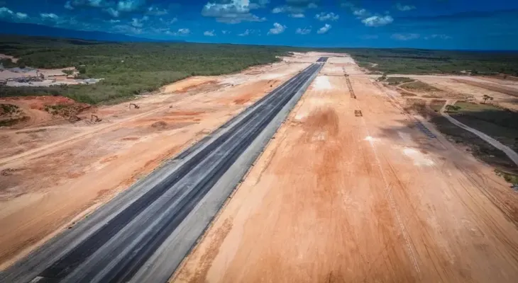 Avanzan a buen ritmo los trabajos del Aeropuerto Internacional Cabo Rojo en Oviedo, Pedernales