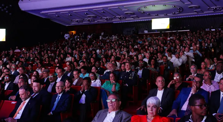 Raquel Peña y Roberto Ángel Salcedo inauguran la XXVIII Feria Internacional del Libro