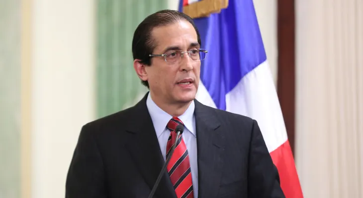 Analizarán informe de denuncia entrega certificados falsos en Plan de Afabetización