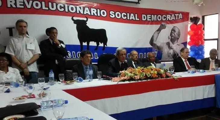 Hatuey califica de normales retrasos en proceso de votación