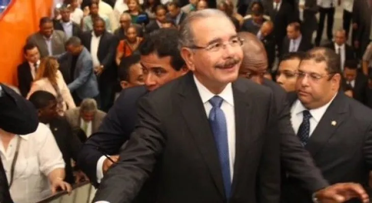 Danilo califica de "excelente y confiable" recorrido Metro; evaluará construcción de nueva línea