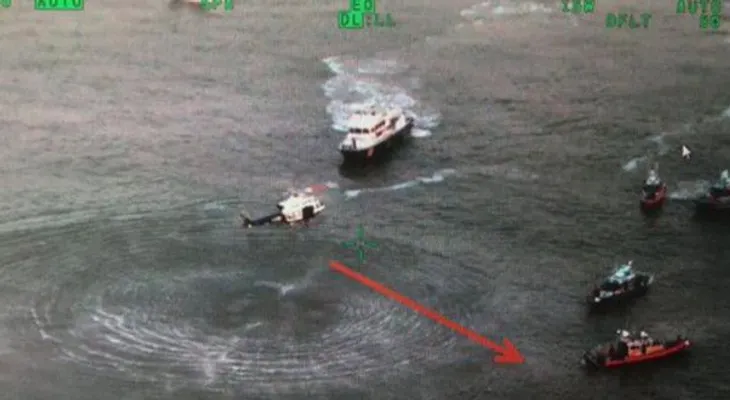 Se estrella avión en el río Hudson; hay un sobreviviente  (VIDEO)