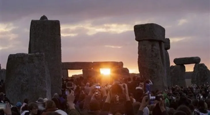 Solsticio de verano se une a luna llena en raro espectáculo