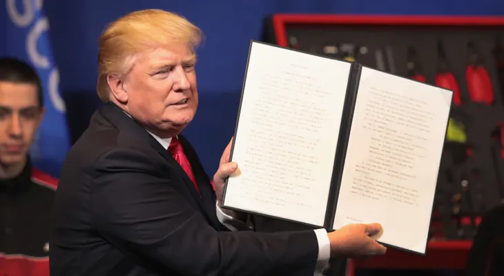 "Compre estadounidense, contrate estadounidense", pero Trump no quiere capacitar a los estadounidenses