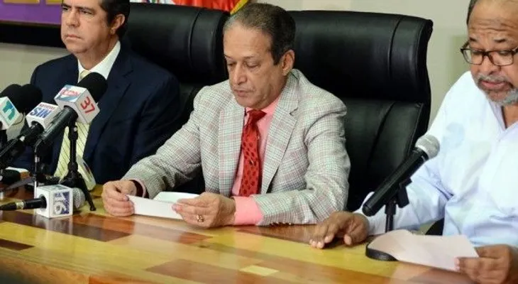 PLD acoge renuncia de asesor Joao Santana; dice caso es exclusivamente de Brasil