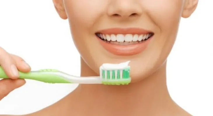 6 remedios naturales para combatir la caries dental
